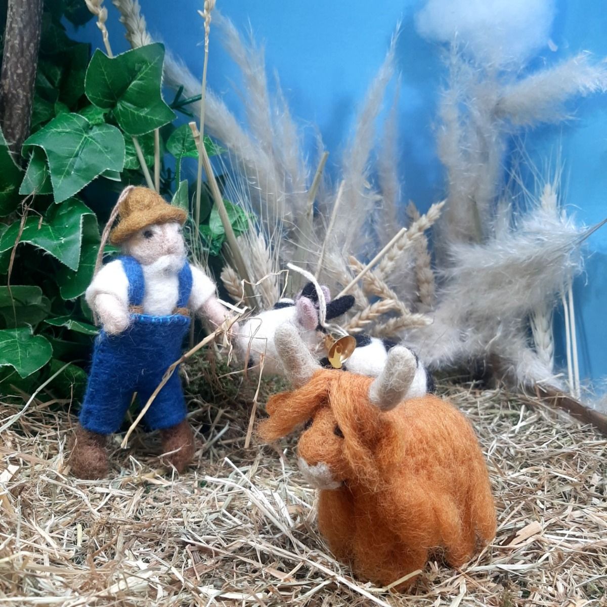Felt So Good Highland Cow Hanging Decoration