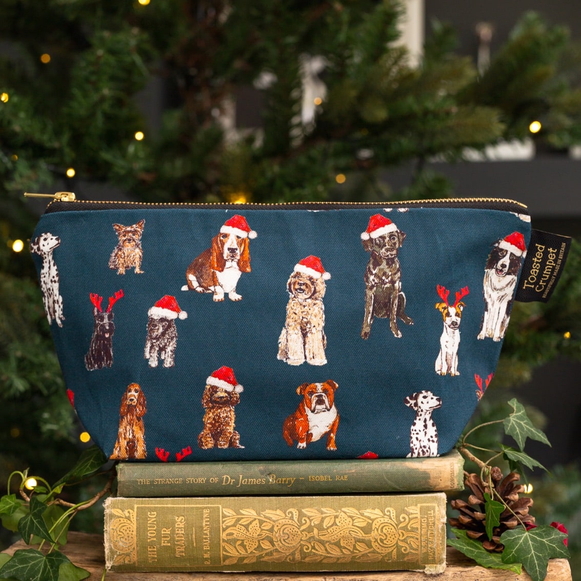 Christmas Dogs Wash/Make Up Bag